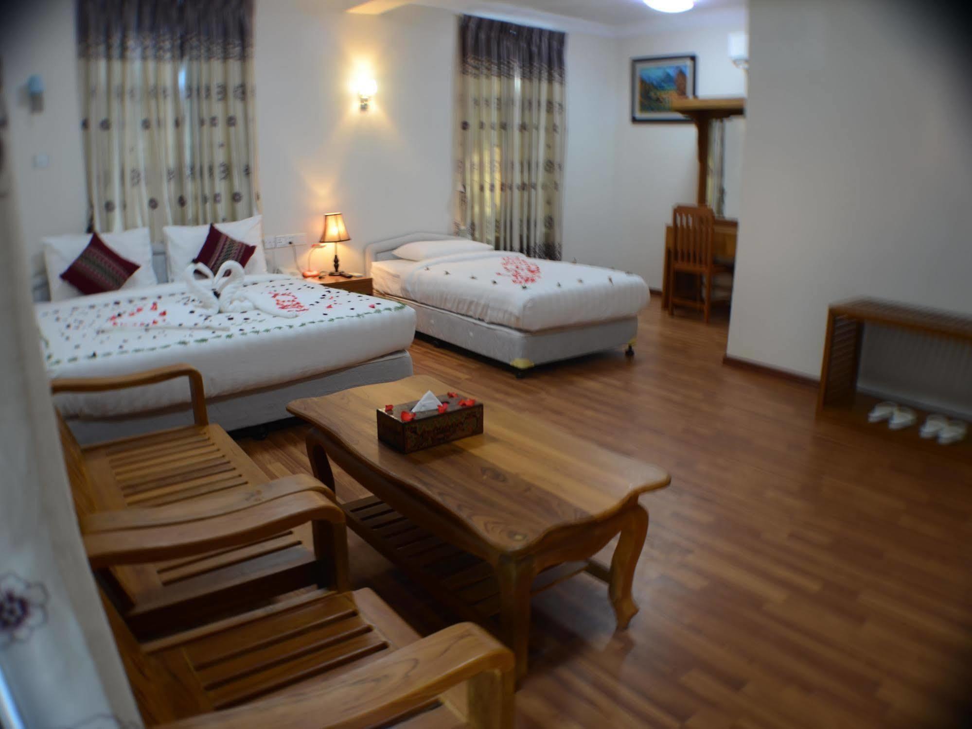 Manisanda Hotel Bagan Eksteriør billede